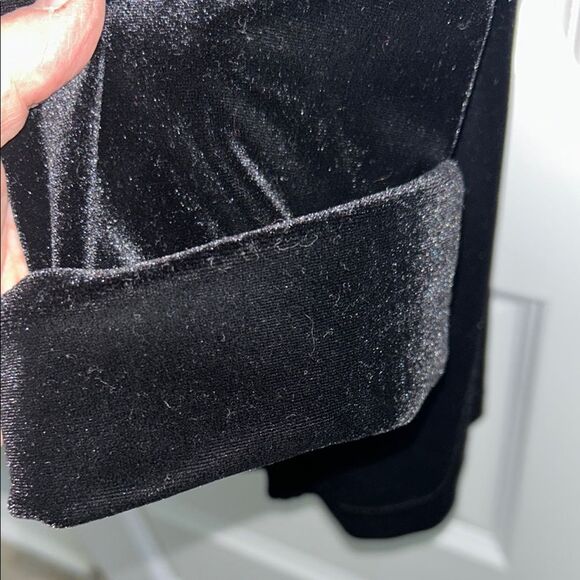 Mercer & Madison Black Velvet Cardigan 1X - Picture 3 of 4
